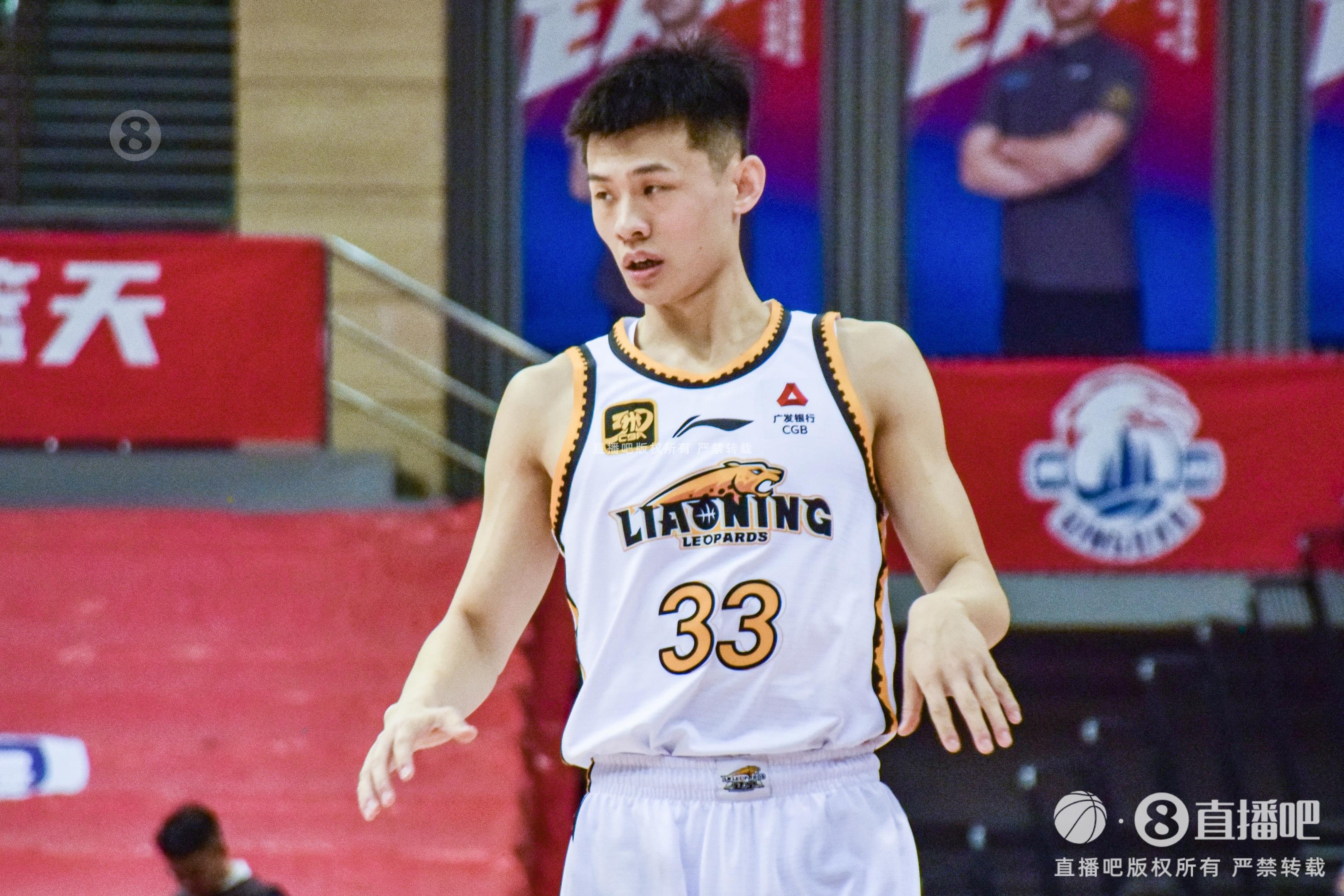 盡力了！王嵐嵚末節(jié)2記三分 全場(chǎng)18分鐘4中3拿到10分